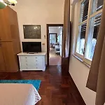 Bellammari House アパート